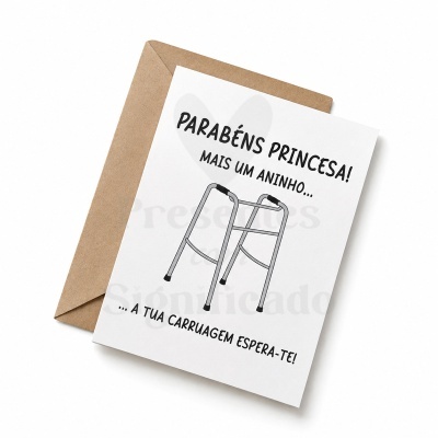 Cartão de aniversário com ilustração de andadeira e texto em português