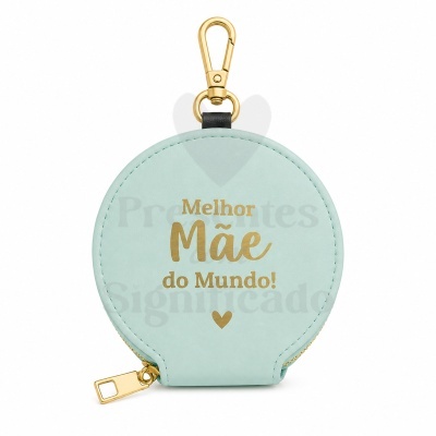 Bolsa redonda verde-água com frase dourada e fecho mosquetão dourado