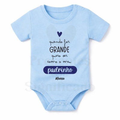 Body azul claro para bebé com texto personalizado sobre padrinho
