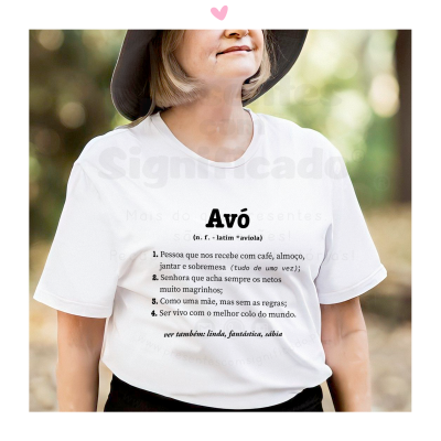 T-shirt branca com definição da palavra Avó em texto preto
