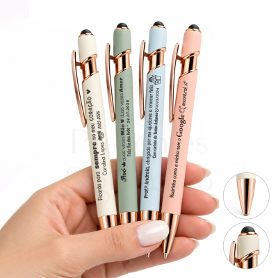 Conjunto de canetas esferográficas personalizadas em tons pastel com textos em português e detalhes dourados