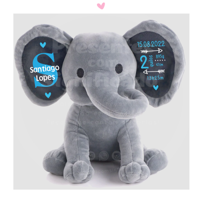 Peluche elefante cinzento com texto personalizado para bebê nas orelhas