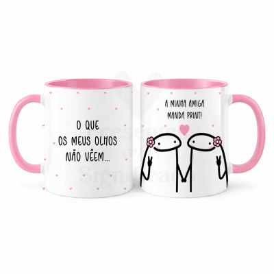 Duas canecas brancas com interior e pegas rosa, decoradas com corações e textos em português, com ilustração de duas figuras a dar as mãos.