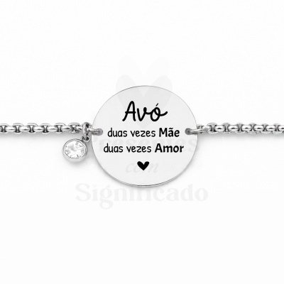 Pulseira prateada com pendente redondo e texto gravado para Avó.
