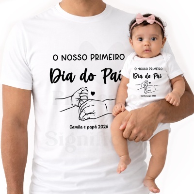 Pack t-shirt pai e body bebé branco com estampagem Dia do Pai 2026 e desenho de mãos a segurar