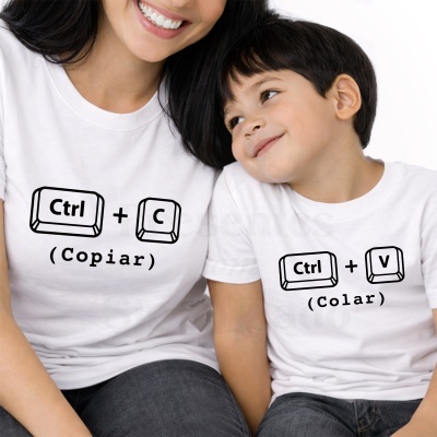 T-shirts brancas com design de teclas Ctrl+C Copiar e Ctrl+V Colar em fundo branco