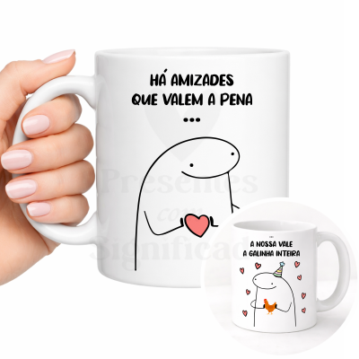Caneca branca com ilustrações e textos sobre amizade em português