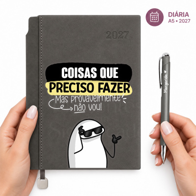 Agenda cinzenta A5 2027 com texto e personagem, e caneta cinzenta personalizada