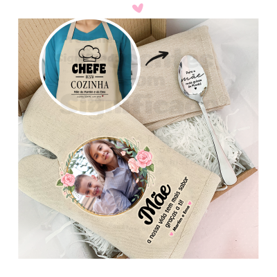 Conjunto de cozinha com avental personalizado, colher gravada e pano dentro de caixa de presente