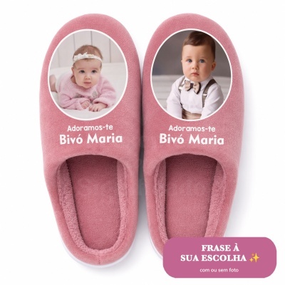 Chinelos rosa com fotos de bebés e texto personalizado