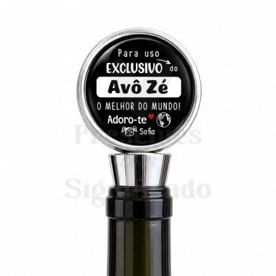 Vedante de garrafa personalizado para Avô Zé com texto em preto e branco e ilustrações coloridas.