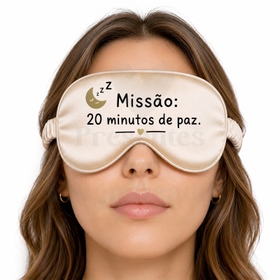 Máscara de dormir creme com texto e desenho da lua