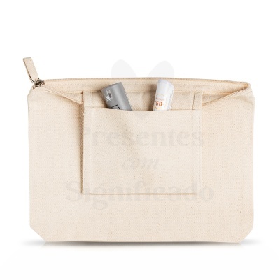 Bolsa pequena em tecido cru com dispositivos no bolso exterior