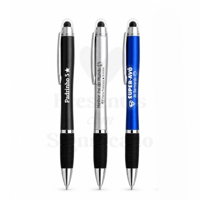 Três canetas metálicas coloridas com texto branco personalizadas