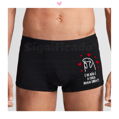 Cuecas boxer pretas com desenho de pinguim e texto em português