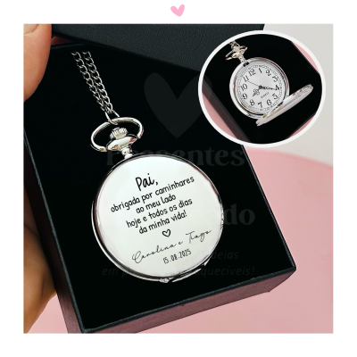 Relógio de bolso prateado com gravação personalizada em caixa preta