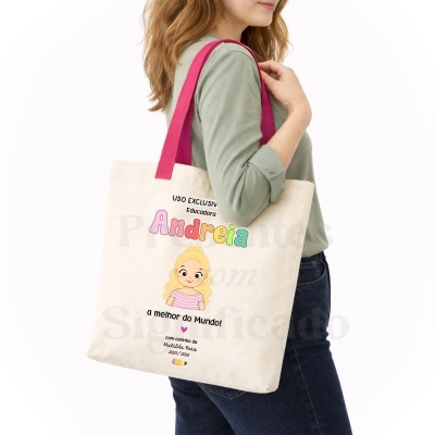 Mala tote bege com alças rosa e texto personalizado em cores variadas