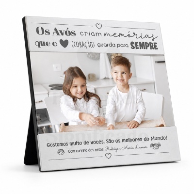 Espelho de mesa com moldura clara e texto personalizado para avós