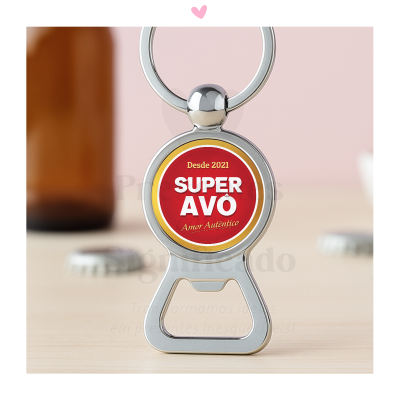 Chaveiro metálico abridor com etiqueta vermelha e dourada Super Avô