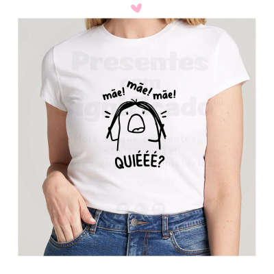 T-shirt branca com estampado preto de personagem e texto humorístico