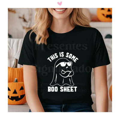 T-shirt preta com estampa branca de fantasma e texto humorístico