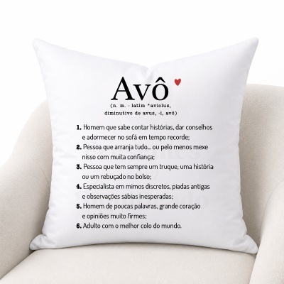 Almofada branca com texto a definir a palavra Avô em português.