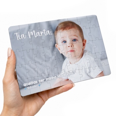 Quebra-cabeças personalizado com foto de bebé e texto em português