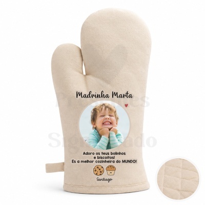 Luvas de cozinha bege com foto e texto personalizado para madrinha.