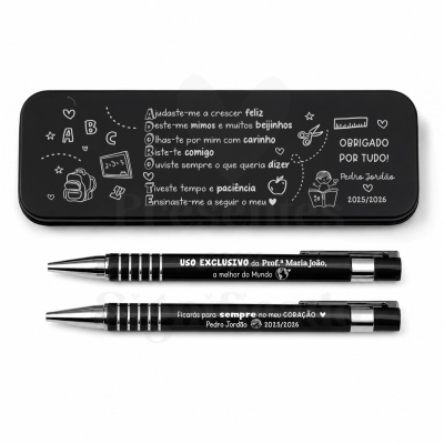 Estojo preto com texto branco e duas canetas pretas personalizadas