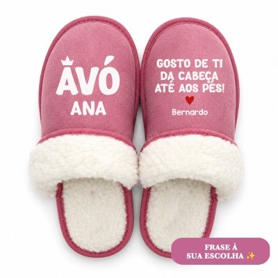 Chinelos rosa com pelo branco e texto personalizado para avó