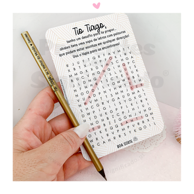 Cartão de passatempo personalizado com lápis dourado