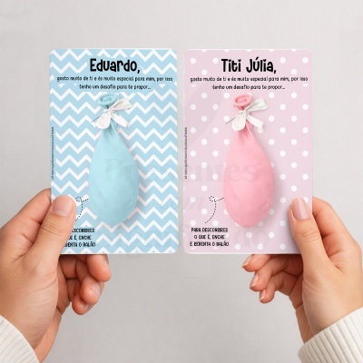 Cartas decorativas com balões azul e rosa e texto personalizado em português