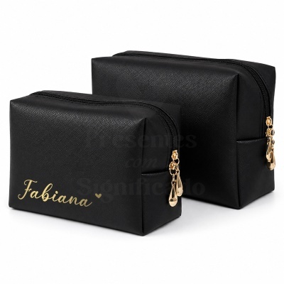 Duas bolsas de maquilhagem pretas com fechos dourados e nome personalizado