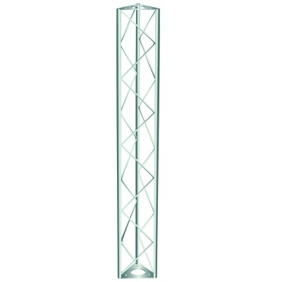 Estrutura metálica branca com reforços diagonais