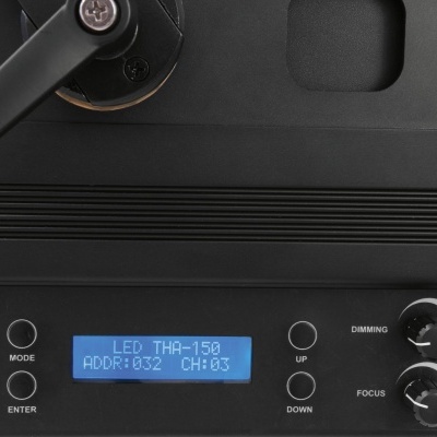 Painel de controlo de equipamento LED com ecrã digital e botões