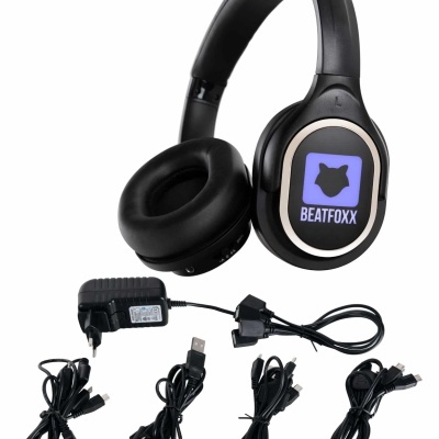 Auscultadores sem fios pretos BEATFOXX com cabos e carregador