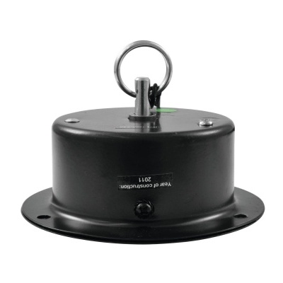 Produto metálico preto redondo com aro para pendurar e texto impresso