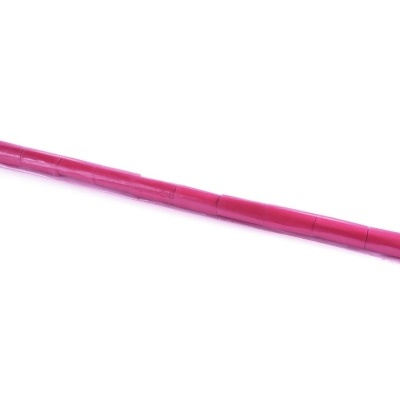 Palito rosa de plástico com marcas de dobras