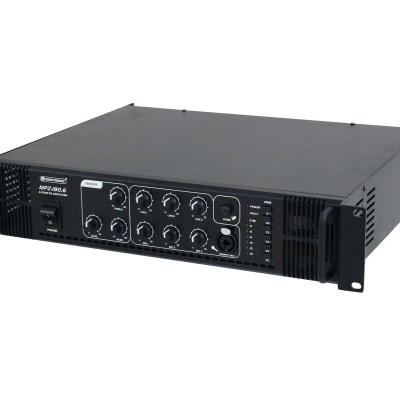 Amplificador de áudio profissional preto com botões e ecrã digital