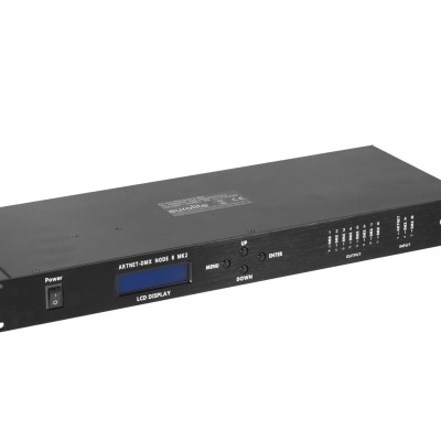 Equipamento Eurolite preto com display LCD e botões frontal