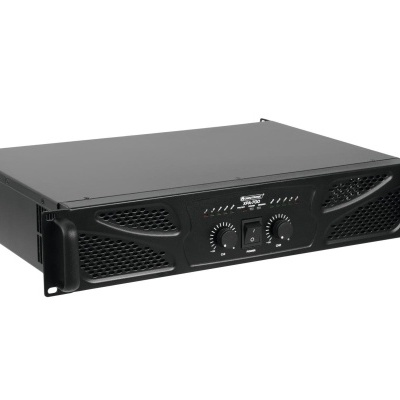 Amplificador de áudio preto com manípulas e grelhas laterais