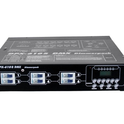 Equipamento Eurotronic DPX-610S DMX preto com disjuntores e botões no painel frontal