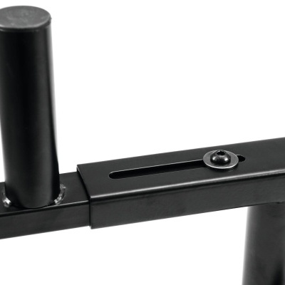 Suporte metálico preto com parafuso de ajuste