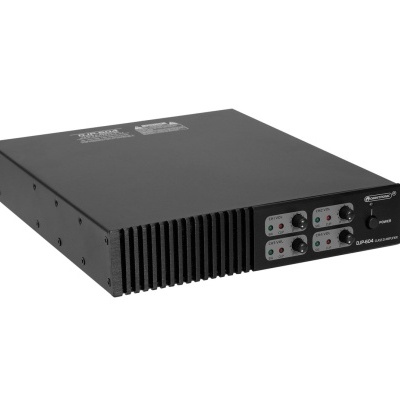 Amplificador de áudio profissional preto com controlos frontais e indicadores LED