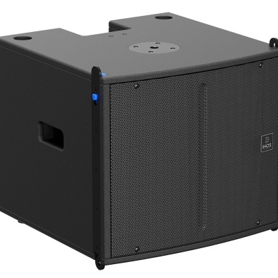 Coluna de som preta com grelha metálica e pega lateral