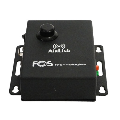 Dispositivo eletrônico preto com botão rotativo e indicadores coloridos