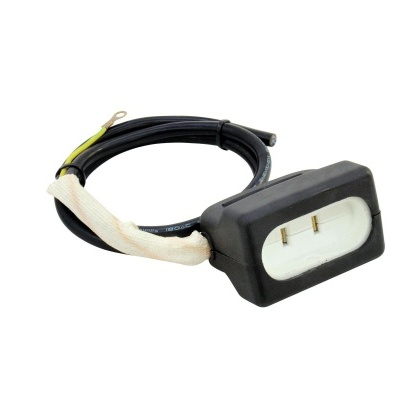 Cabo de extensão elétrico preto com ficha preta e branca