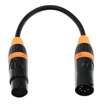 Cabo adaptador XLR preto com detalhes laranja