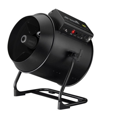 Ventoinha industrial preta com suporte tubular e caixa de controlo no topo