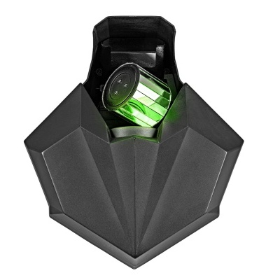 Estojo preto geométrico com cápsula verde para batom